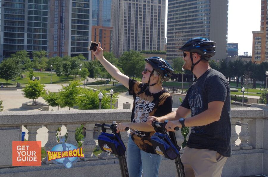 Amazing Lakefront Segway Tour of Chicago - Staying safe in Chicago crowds: what the best guides do