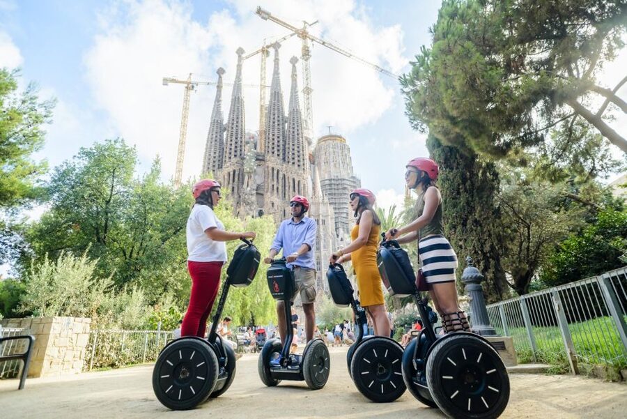 Barcelona: 2,5h Gaudí Segway Tour - Should you book the Barcelona 2.5h Gaudí Segway Tour?
