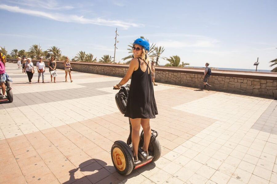 Barcelona: 3-Hour Segway Sightseeing Tour - Barri Gòtic and Roman Walls: the fastest way to feel medieval Barcelona