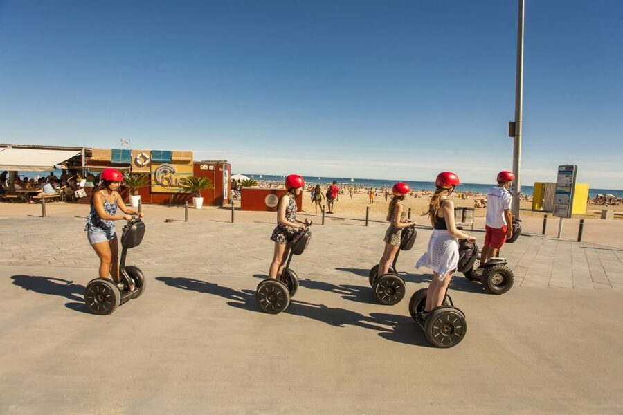 Barcelona: Guided Segway Tour - Ciutadella Park and the Monumental Fountain: Where Gaudí Shows Up
