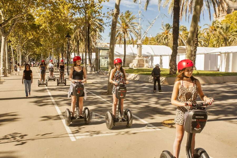 Barcelona: Guided Segway Tour - The Colossus to the Waterfront: Columbus, Port Vell, and El Cap de Barcelona