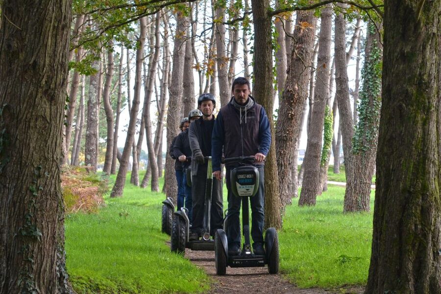 GUIDED IN SEGWAY - MENHIRS - 1:30 - Starting at 9 All. du Parc: the safety briefing that matters