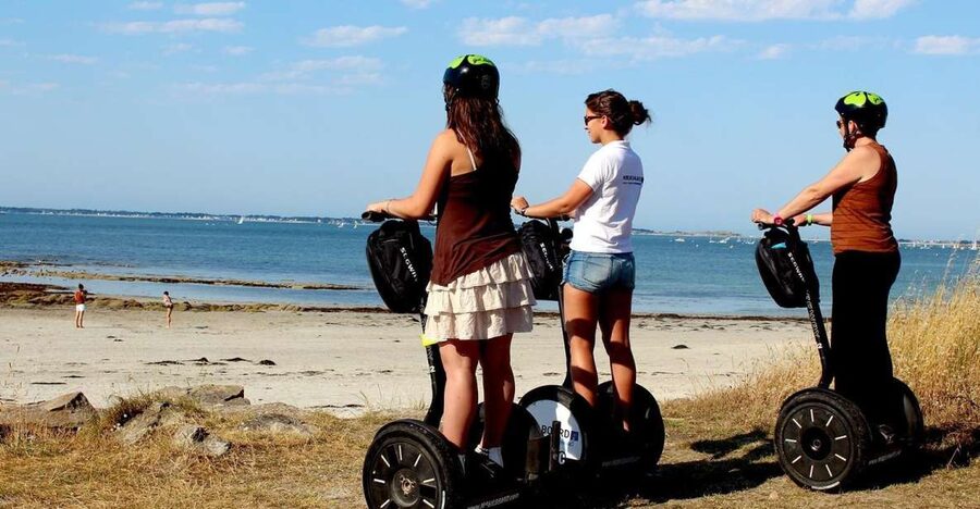 GUIDED SEGWAY - Carnac and its beaches - 1 hour - Starting at 9 All. du Parc: the briefing, helmets, and rain plan