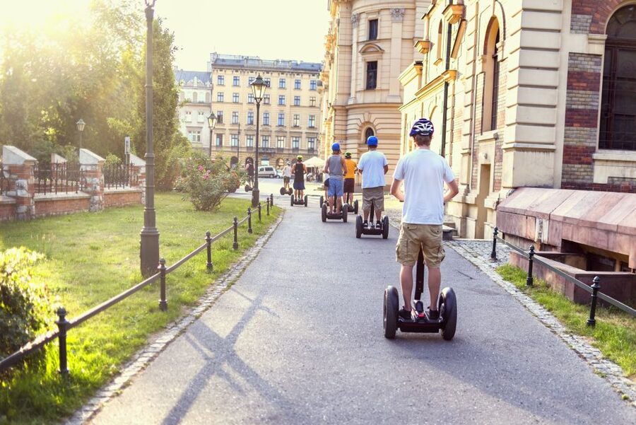 Krakow: Old Town Guided Segway Tour - St. Mary’s Church and Wawel Castle in one smooth loop