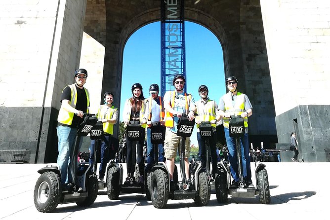 Mexico City Segway Tour: Reforma Avenue - Stop 4: Trail of Light and Estela de Luz