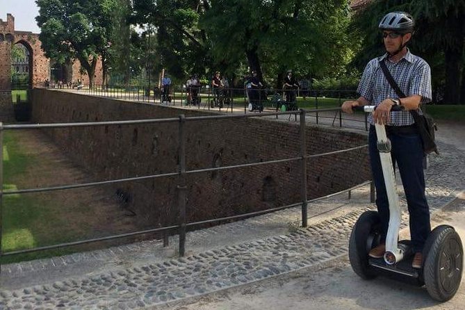 Milan: Segway Tour with Local Tourist Guide Live - 3 hours & half - Stop 0: Skyline of Milan for orientation