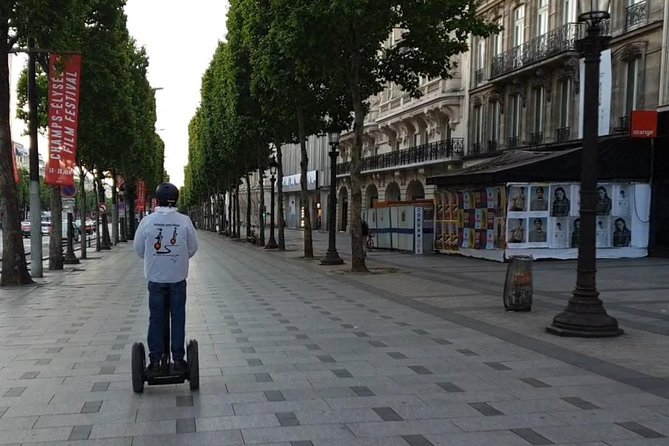 Paris Sunrise tour by Segway - Stop 1: Eiffel Tower photo stop (quick, iconic, and efficient)