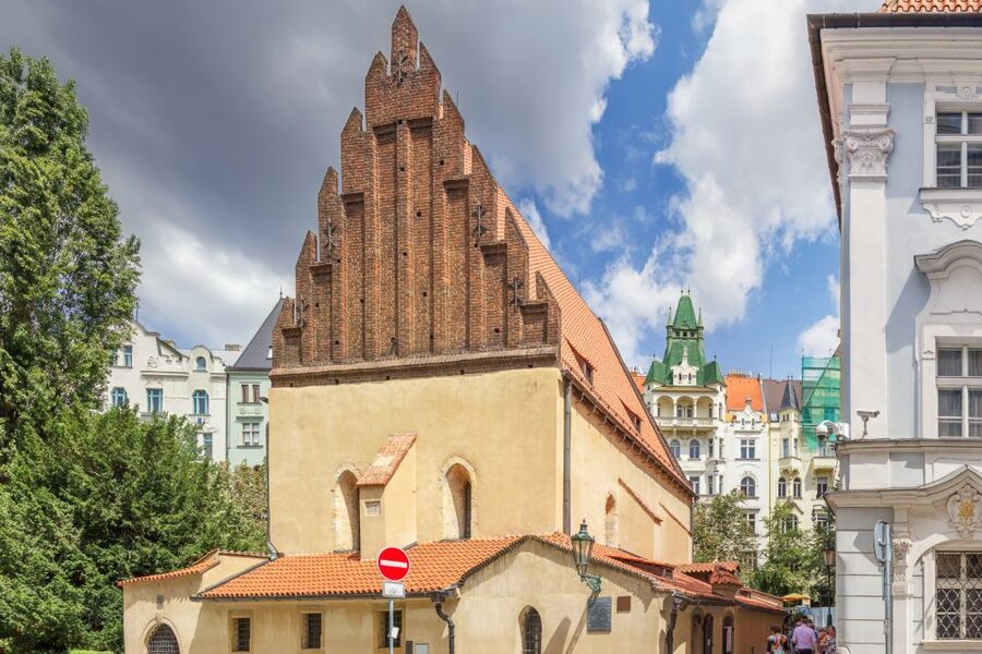 Prague: 4-Hour Segway and Scooter Tour with Lunch and Drinks - Letná Park lunch and the beer garden stop