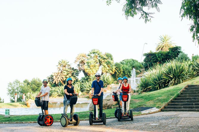 Private Live Guided Barcelona Segway Tour - 180 min - Parc de la Ciutadella and the fountain moment you’ll remember