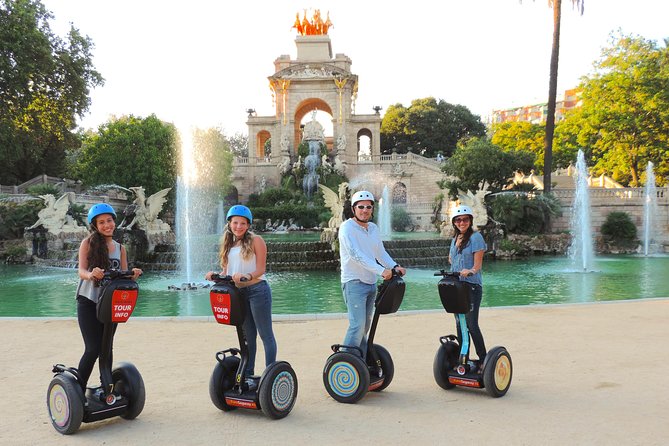 Private Live Guided Barcelona Segway Tour - 180 min - Arc de Triomf: a world-fair entrance that works as a meeting point
