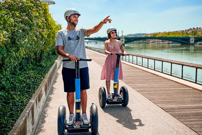 Segway - Ride along the rivers 1h30 - Stop 1: Vieux Lyon and the Courthouse behind the 24 columns