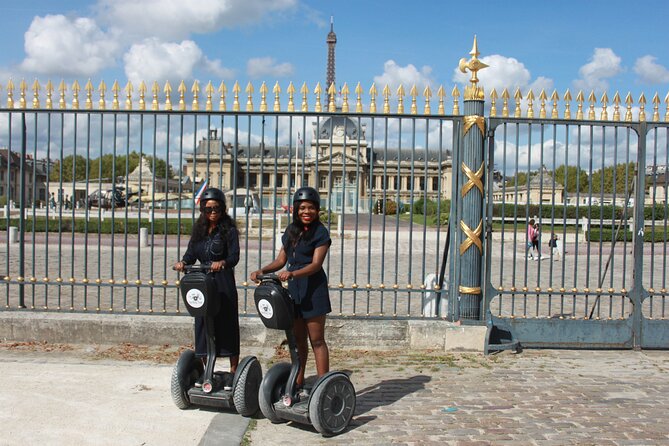 Segway tour Best of Paris - How the Guide Makes the Difference on Real Streets