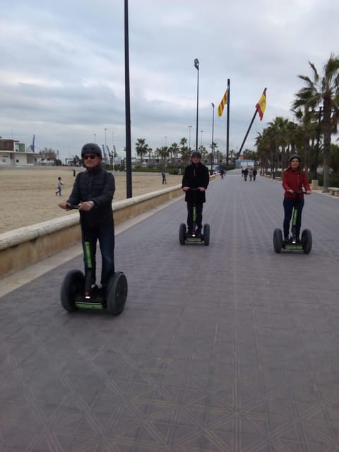 Valencia: Fantastic Segway Tour from the Center to the Beach - Tinglado 2 photo stop: a quick port transition moment