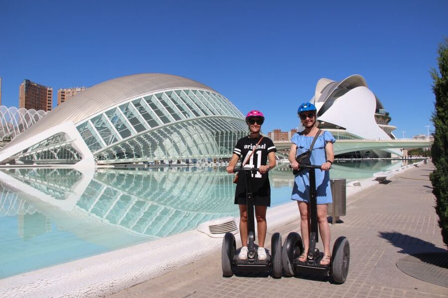 Valencia: Grand City Private Segway Tour - Entering the City of Arts and Sciences: Science Meets Big Architecture
