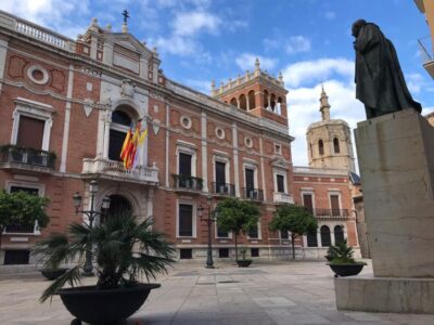 Valencia Old Town Segway Tour - Turia River bed gardens: the pause that makes the rest better