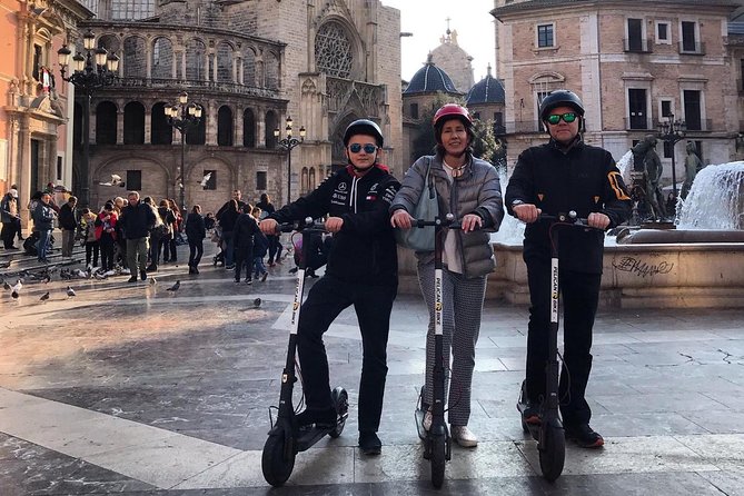 Valencian Main Attractions Group Segway Tour - Jardín del Turia: Roman Ruins, Music Palace, and Park Gulliver in 30 Minutes
